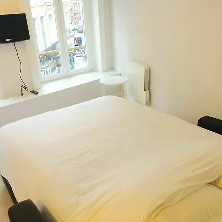42 Priez Apartment *