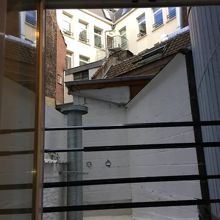 42 Priez Apartment *